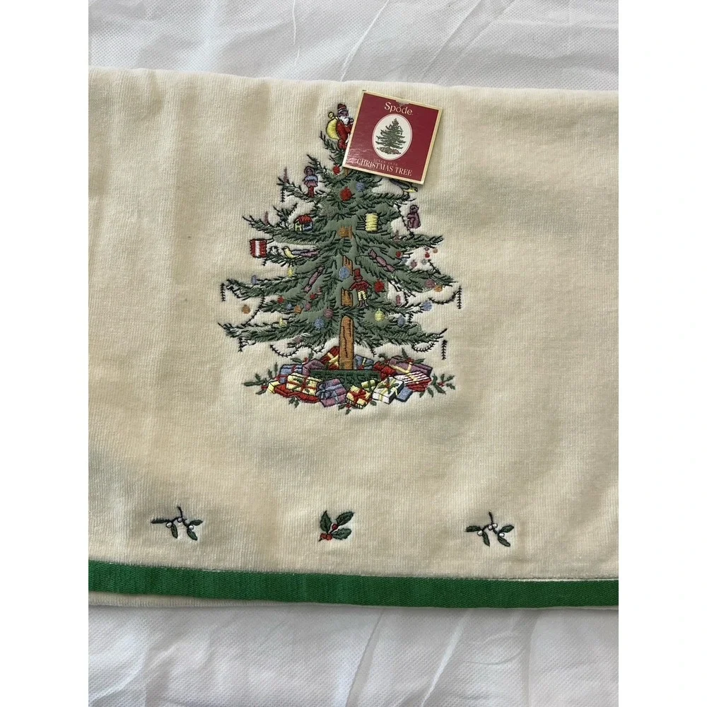Spode Ivory Christmas Tree Green Trim Embroidered Bathroom Towel 49x27